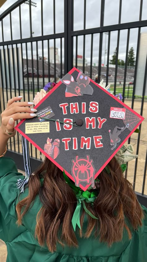 Spiderverse Graduation Cap, Spiderman Senior Crown, Cap Decoration Graduation Spiderman, Miles Morales Grad Cap, Graduation Caps Aesthetic, Miles Morales Graduation Cap, Spider Man Cap Graduation, Spiderman Graduation Cap Ideas, Graduation Spiderman