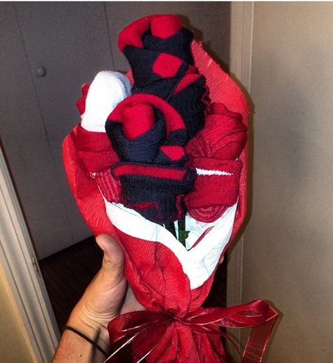 Nike Elite Sock bouquet. Perfect for your active man for any occasion! Takes giving him socks to a whole new level! $50.00 Sock Bouquet, Boyfriend Christmas Diy, Men Valentines, Man Bouquet, Surprise Present, Surprise Gifts For Him, Gifts Baskets, Boyfriend Gift Basket, Coupons For Boyfriend