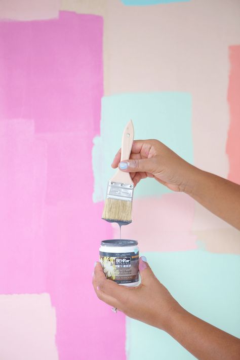 Paint your own mural or paint your own photo backdrops. Either way these Paint Tips for Bloggers will get you excited to up your photography game. Hand Painted Backdrop, Painted Photo Backdrop, Backdrop Painting, Painted Backdrops, Paint Tips, Paint Photography, Photo Backdrops, Photography Games, Photography Equipment