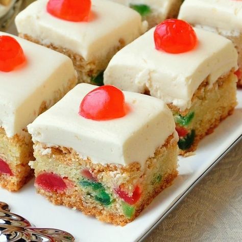 Cherry Cake Squares - Rock Recipes - Rock Recipes Easy Cookie Bars, Newfoundland Recipes, Cake Squares, Desert Bar, Cookie Bars Easy, Dessert Squares, Kek Lapis, Rock Recipes, Square Recipes