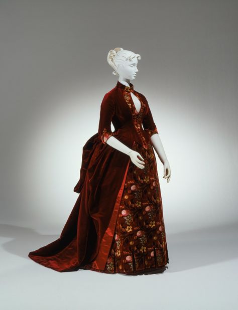 Explore the Cincinnati Art Museum Collection - Cincinnati Art Museum Bustle Dresses, Vintage Attire, Victorian Era Fashion, Cincinnati Art, 1880s Fashion, Historic Fashion, Art Outfit, 1800s Fashion, Century Dress