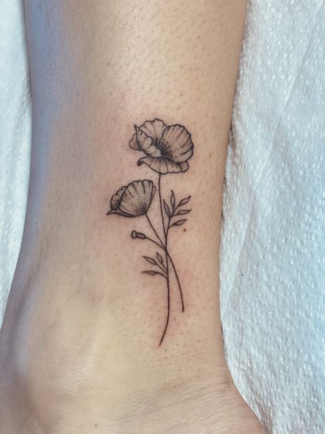 Poppy Ankle Tattoos For Women, Mother Daughter Poppy Tattoos, Poppy Tattoo Ankle, Large Poppy Tattoo, Poppy Ankle Tattoo, Mother Daughter Flower Tattoos, California Poppy Tattoo, Poppy Flower Tattoo, Honey Bee Tattoo