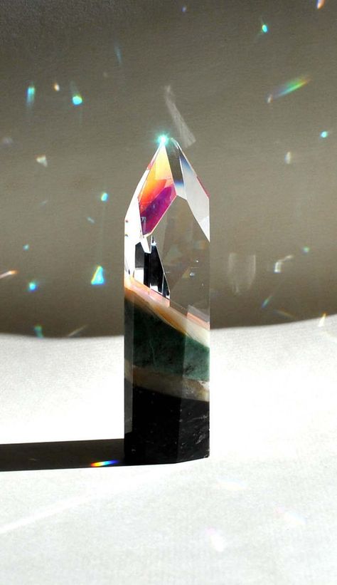 Refraction Prism Art, Living Colors, Wood And Black, Narita, Crystal Prisms, Stone Crystal, Crystal Art, Prisms, Black Obsidian