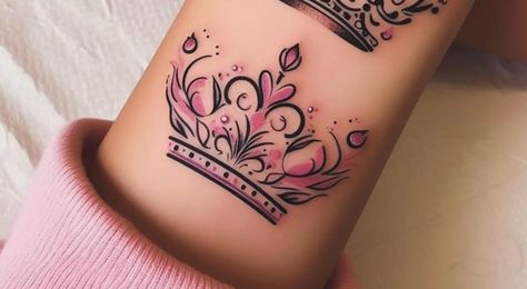 Princess Crown Tattoo Design, Crown Tattoo Design For Women Queens, Female Crown Tattoo, Girly Crown Tattoo, Princess Crown Tattoo With Name, Dainty Tattoos For Women, Mum And Daughter Tattoo, Crown Tattoos For Women, Mama Tattoo