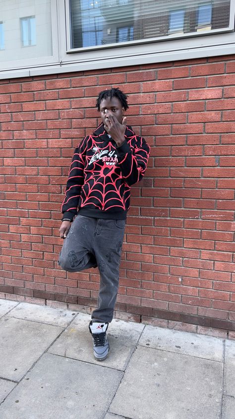 Outfit details: black and red loveforall hoodie, grey gallery dept jeans, off white jordan 5 muslin, black short dreads. Gallery Dept Jeans, Short Dreads, White Jordans, Gallery Dept, Jordan 5, Outfit Details, Black Shorts, Jordan, Black And Red