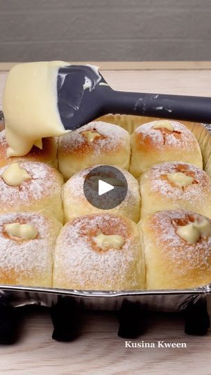 Milk Buns Recipe, Cream Bun, Milk Bun, Custard Cream, Cream Filling, Food Content, Bun Recipe, Egg Yolks, Bread Maker