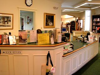 circulation desk Library Circulation Desk Ideas, Library Circulation Desk, Library Floor Plan, Circulation Desk, School Library Decor, Library Space, Library Desk, Service Counter, Future Library