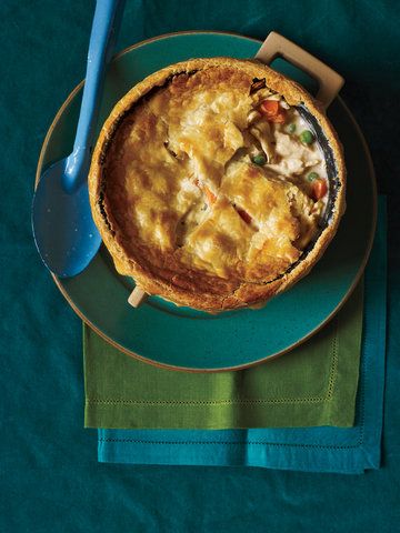 Chicken and Vegetable Potpie Pot Pie Recipes, Homemade Pot Pie, Real Simple Recipes, Easy Chicken Pot Pie Recipe, Vegetable Pot Pies, Savory Pies Recipes, Comfort Dinner, Easy Chicken Pot Pie, Pot Pies Recipes