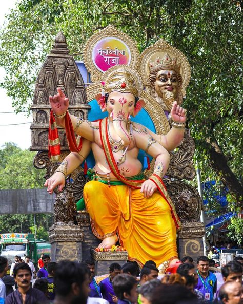 Bappa Images, Raksha Bandhan Photos, Bappa Photo, Punjabi Wedding Couple, Ganapati Bappa, Ganpati Bappa Photo, Film Background, Baby Ganesha, Ganesh Photo