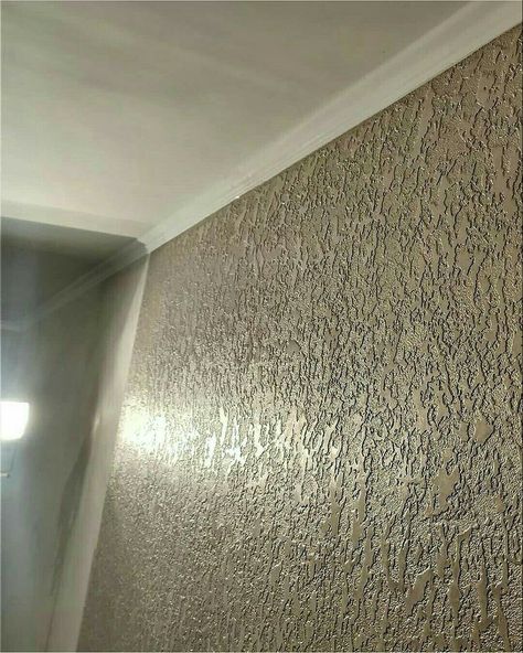 Textured Walls Living Room Paint Colors, Hall Wall Texture Design, Wall Taxchar Design, Structure Paint Wall Exterior, Hall Textured Wall Design, Living Room Wall Texture Ideas, Wall Texture Design For Hall, Royal Play Designs, Textured Wall Design