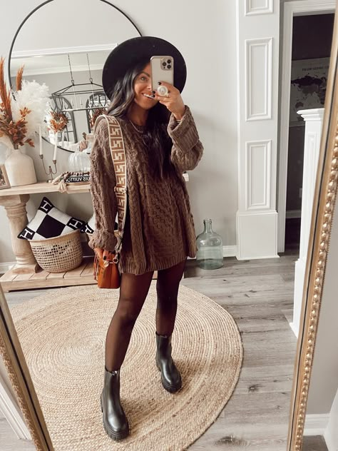 Fall Outfits To Hide Muffin Top, Best Winter Outfits, Fall Winter Wardrobe, Black Pantyhose, Cute Comfy Outfits, Cute Fall Outfits, Midi Skirts, Fashion Mistakes, Autumn Outfit