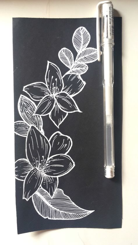 White Pen Art On Black Paper Easy, Drawing On Black Paper With White Pen, Black Paper White Pencil Drawing, White Pencil Drawing On Black Paper Easy, Sketchbook Cover Ideas Easy, Black Sketchbook Cover Ideas, White Ink Drawing On Black Paper, Drawing Book Cover Ideas, Sketch Book Cover Ideas Drawings