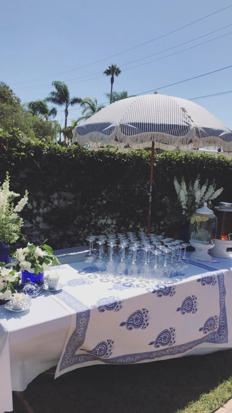 Hamptons Beach Party, Hampton Party Theme, Grad Party Blue And White, Beachy Bridal Shower Ideas, Mamma Mia Garden Party, Mama Mia Pool Party, Hamptons Party Theme, Hamptons Theme Party, Mamma Mia Pool Party