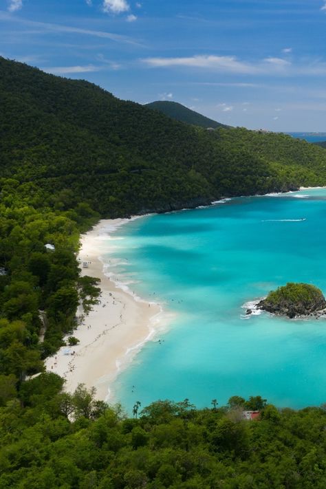 With views like this, the winter blues won’t stand a chance.​ Book the trip and see for yourself why Trunk Bay Beach on St. John scored a spot on Veranda Magazine's list of 'the 15 most beautiful white sand beaches around the world.'​ #VisitUSVI #NaturallyInRhythm Beaches Around The World, Antigua Island, Mauna Kea Beach Hotel, St John Virgin Islands, Caribbean Life, Veranda Magazine, Grace Bay Beach, Temple Ruins, Aeolian Islands