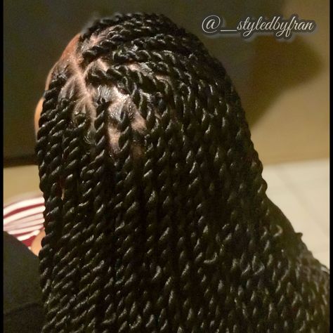 Knotless Senegalese Twist, Braids Medium, Senegalese Twist Braids, Senegalese Twist Hairstyles, Medium Brown Hair, Twist Braid Hairstyles, Senegalese Twist, Hair Twist Styles, Braids With Curls