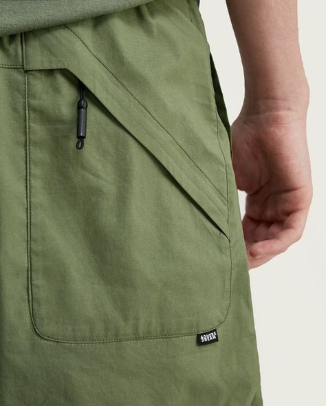 Pantalon Cargo Streetwear with a baggy effect - Green - Green / XL Black Joggers Men, Sportswear Details, Pants Drawing, Menswear Details, Monochromatic Fashion, Pants Details, Clothing Details, Fashion Attire, Baggy Pant