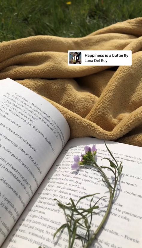 Nature and Book Song For Instagram Story Flowers, Songs For Flowers Insta Story, Lanadelrey Aesthetic, Picture Song, Basic Anatomy, Basic Anatomy And Physiology, Winter Reads, Fotos Ideas, Insta Photos