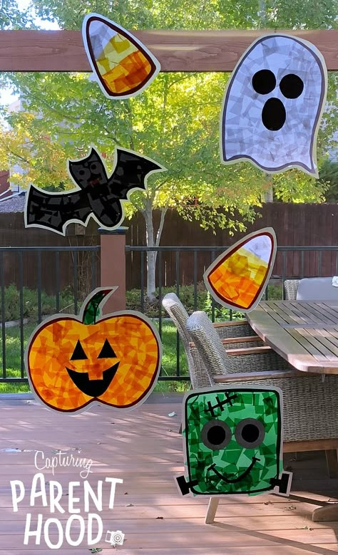 Pumpkin Tissue Paper Suncatcher, Fall Suncatchers For Toddlers, Monster Suncatcher Craft, Halloween Suncatcher Craft, Halloween Suncatchers For Kids, Spooky Classroom Decorations, Halloween Preschool Crafts Art Projects, Trick Or Treat Craft, Pumpkin Suncatcher Craft