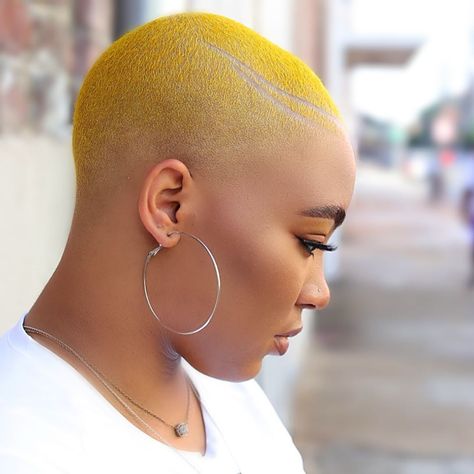 This yellow hair for black females is a portrayal of sophistication! That neat buzz cut and shaved lines are to live for! Short Dyed Hair, Yellow Hair Color, Short Natural Haircuts, Short Hair Designs, Shaved Hair Cuts, Short Shaved Hairstyles, Shaved Hair Designs, Shaved Side Hairstyles, Natural Hair Cuts