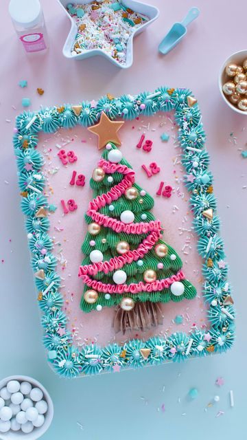 Mandy Hudec on Instagram: "I may have taken a small pause but I’m back and so ready for some holiday magic! My first order of business, sharing this ultra festive tree cake that delivers all the sparkle! 🎄✨ @sweetapolita was kind enough to send over some of their new jumbo dragées to try out and I’m still swooning so expect to see them on pretty much everything I make going forward 😍 Sprinkles @sweetapolita “Gingerbread Lane” + “Vintage Gold” & “Winter White jumbo dragées” (Use code “BOWMANSPRINKS15” at checkout to receive a sweet discount!) Colours + edible glitter @colour.mill : Rose, Sea Mist + Sky Blue, Green + Emerald + Forest & Hot Pink (Save with code “BOWMAN10”!) #cakedecorating #cake #cakestagram #cakegrid #cakesofinstagram #sheetcake #christmascake #christmasbaking #christmas Luxury Candy, European Chocolate, Christmas Cake Designs, Christmas Goodies, Sheet Cake, Cookie Cake, Holiday Treats, Christmas Cake, Christmas Treats