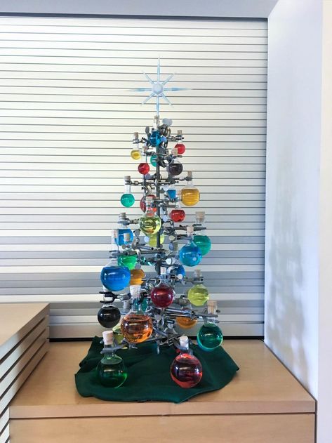 inspired chemistree competition winners ... Chemistry Christmas Tree, Chemistree Tree, Chemistry Christmas Decorations, Chemistry Decorations Ideas, Laboratory Christmas Decorations, High School Chemistry Experiments, Chemistry Decorations, Laboratory Christmas, Chemistry Decor