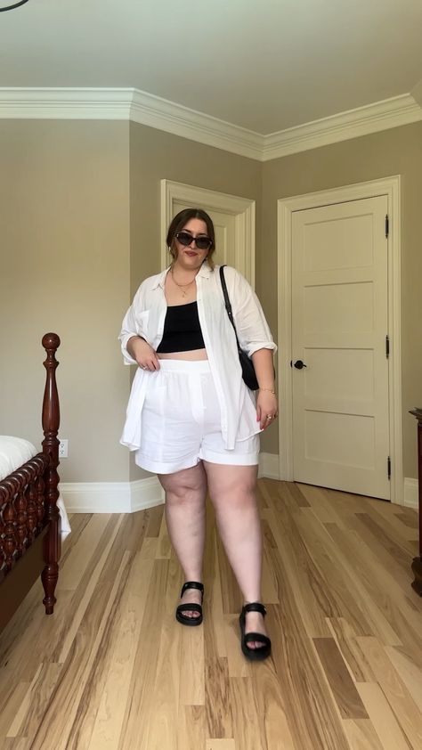 High-Waisted Linen-Blend Shorts -- … curated on LTK Diana Dares, Linen Set Outfit, Modern Blouse Designs, Black Linen Shorts, Postpartum Fashion, Frat Boy, Skirt And Sneakers, Boyfriend Shirt, Clothing Hacks