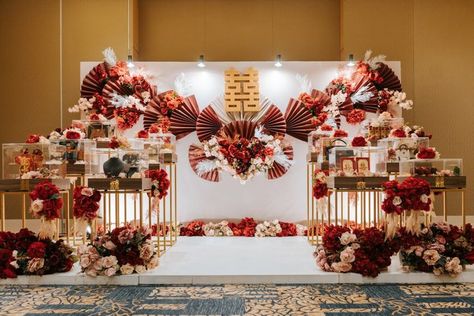 Traditional Chinese Sangjit backdrop in 2022 | Lamaran pernikahan, Pernikahan, Tunangan Sangjit Decoration Backdrop Simple, Chinese Engagement Decoration, Sangjit Decoration Backdrop, Tinghun Backdrop, Tingjing Decoration, Sangjit Backdrop, Decor Tet, Backdrop Lamaran, Sangjit Dress