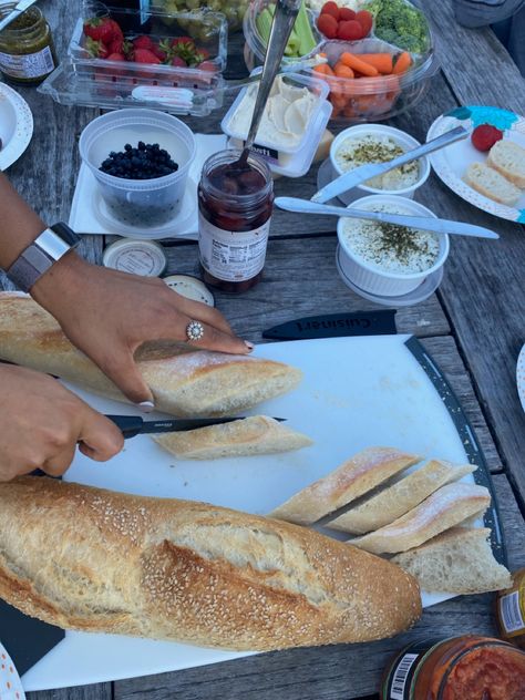 Baguette is always a must for the various dips and spreads that i want at a picnic! Baguette Dips, Picnic Baguette, Baguette Picnic, Dips And Spreads, Countryside Life, Country Aesthetic, A Picnic, Christmas Dinner, Spreads