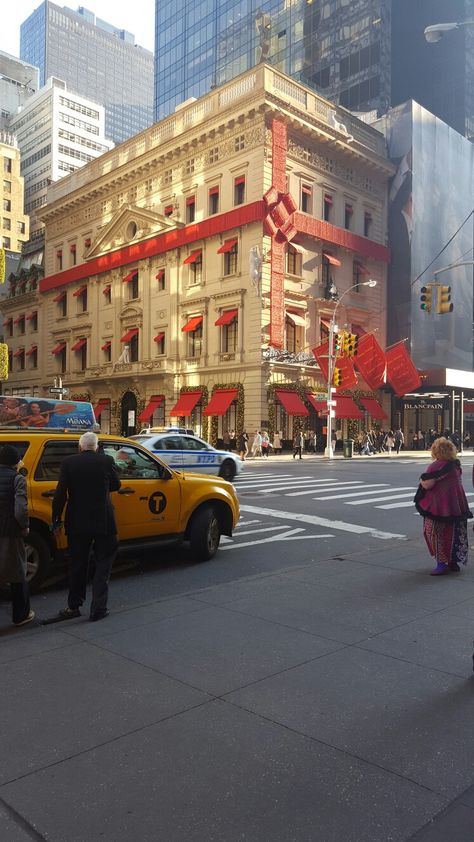 Cartier building #christmas #decoration #nyc Cartier Nyc Christmas, Cartier Building, Nyc Christmas, Christmas Decoration, Cartier, Street View, New York, Building, Christmas