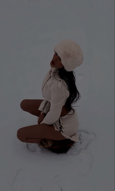 #snowydreams #winterwonderland #tiktokoutfit #tiktok #winter #winteraesthetic #aesthetic #winterclothing #fashion #winterfashion #fashionable #aestheticlothing #Christmas #wonderland #aestheticwonderland #cute #dollita #snowday #snowoutfit #aestheticsnow #snowflake #shimmer #glitter #warm #coco #presents #holiday #cinnamon Tiktok Outfits, Snow Girl, Snow Outfit, Christmas Wonderland, Instagram Girls, Winter Aesthetic, Winter White, Free Shopping, Winter Wonderland