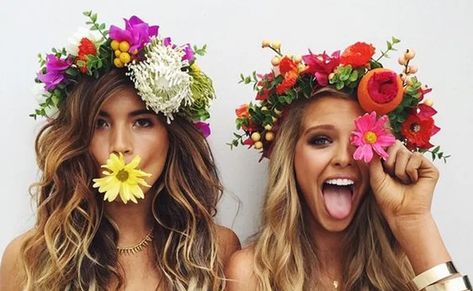 15 Perfect Festival Flower Crown Looks - Society19 Best Friend Fotos, Style Hippie Chic, Best Friend Photography, Boho Trends, Best Friend Photos, Bff Goals, Bff Pictures, Best Friend Goals, Friend Goals