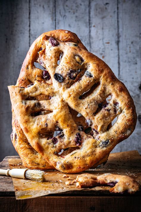 Fougasse Bread, Fluffy Bread, Mushroom Toast, Olive Bread, Bread Art, Savory Herb, Vegan Bread, Fool Proof Recipes, Easy Bread