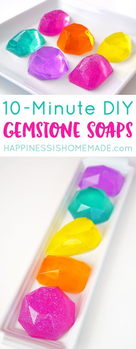 Make your own DIY Gemstone Soaps in around 10 minutes! These sparkly gem and jewel soaps shimmer and shine, and they smell AMAZING (in any fragrance your heart desires!)!  via @hiHomemadeBlog Savon Diy, Săpunuri Handmade, Diy Gemstone, Cadeau Diy, Smell Amazing, Homemade Bath Products, Diy Soap, Soap Recipes, Home Made Soap