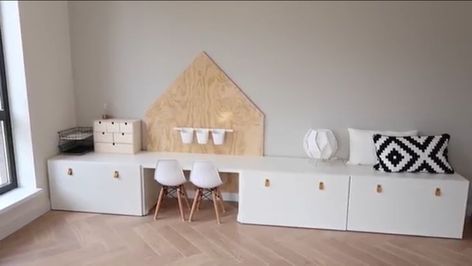 Ikea Desk Playroom, Ikea Hack Playroom, Ikea Desk Hack Kids, Ikea Kids Desk Hack, Baby Zimmer Ikea, Ikea Hack Bedroom, Ikea Hack Kids, Ikea Playroom, Ikea Stuva