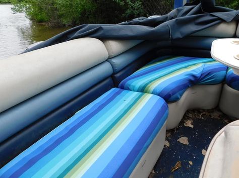 Diy Boat Upholstery, Pontoon Boat Makeover Ideas, Diy Boat Seat Covers, Boat Slip Decorating Ideas, Pontoon Boat Ideas Diy Seats, Pontoon Decorating Ideas, Pontoon Seating Ideas, Diy Pontoon Boat Seats, Diy Pontoon Boat Remodel