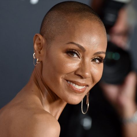 Bald Patches, Jada Pinkett, Willow Smith, Diy Kosmetik, Regrow Hair, Bald Women, Jada Pinkett Smith, Demi Moore, Shaved Head