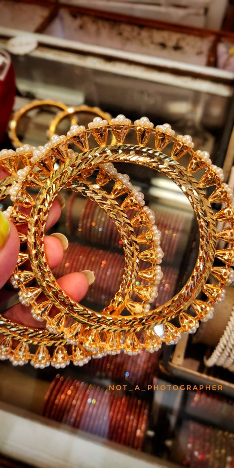 Travel and tourism best place for ethnic shopping - Bapu Bazar jaipur Jaipur Bangles, Polki Bangles, Jaipur Jewelry, Bangles Gold, Travel And Tourism, Gold Bangles, Jaipur, Tourism, Gold Bracelet