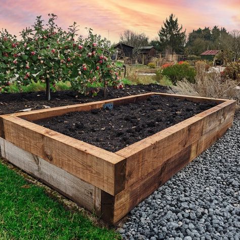 Railway Sleepers Garden Raised Beds, Sleeper Raised Beds, Pergola Construction, Vegetable Garden Layouts, Thetford Forest, Making Raised Beds, Sleepers In Garden, Driveway Edging, British Steel