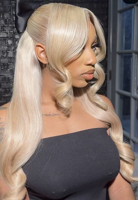 Blonde Side Part Hairstyles, Unique Wig Styles, Half Up Half Down Blonde Wig, Blond Wig Hairstyles, Blonde Updo Black Women, Blonde Half Up Half Down, Blonde Wig Styles, Hairstyles For Wigs, Blonde Wig Hairstyles