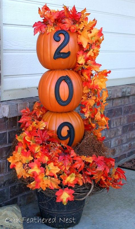 Autumn Porch, Fall House, Pumpkin House, Fall Door Decorations, Fall Stuff, Fall Deco, Fall Yall, Fall Front Porch, Fall Decorating Ideas