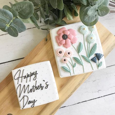 Melissa (@themillerswifecustomcookies) posted on Instagram • May 10, 2020 at 8:26pm UTC Mother Day Cookies Decorated, Mother’s Day Royal Icing Cookies, Mom Cookies Decorated, Mothers Day Cookies Ideas, Mother’s Day Cookies Decorated, Mother Day Cookies, Mother’s Day Sugar Cookies, Mothers Day Cookies Decorated, Mothers Day Sugar Cookies