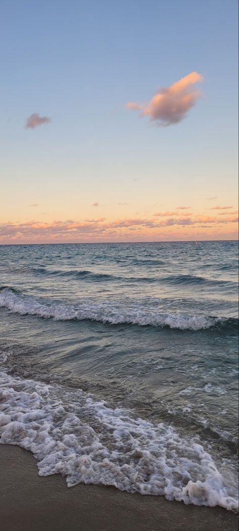 sunset at the fort lauderdale beach Fort Lauderdale Florida Aesthetic, Fort Lauderdale Aesthetic, Tampa Beaches, Florida Fort Lauderdale, Beach 2024, Board Night, Ft Lauderdale Florida, Fort Lauderdale Beach, Florida Trip