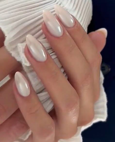 White Chrome Nails, Nail Dust, Chrome Nail Powder, Chrome Nail, Aesthetic Nails, Pearl Nails, Bridal Nails, Prom Nails, Dream Nails