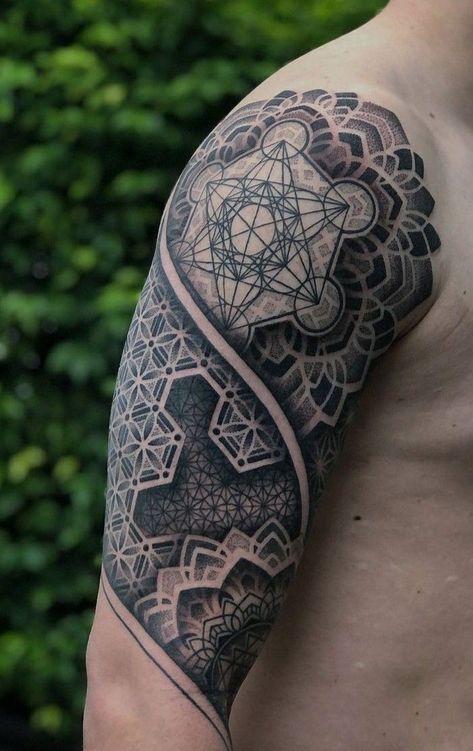 Bicep Geometric Tattoo, Mandala Half Sleeve Tattoo Men, Shoulder Tattoo Geometric, Geometric Shoulder Tattoo Men, Mandala Tattoo Sleeve For Men, Men Shoulder Tattoo Ideas Quarter Sleeve, Geometric Shoulder Tattoo, Metatron Tattoo, Geometric Half Sleeve