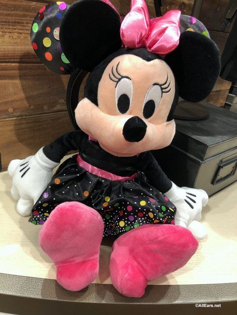 Get Ready to Rock the Dots with Minnie and New Merchandise! - AllEars.Net Mickey Mouse Nail Art, Disney Menus, Barbie Camper, Teddy Bear Wallpaper, Disney Souvenirs, Teddy Bear Girl, Dot Day, Teddy Bear Toys, Disney Plush