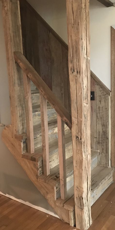 Cabin Stairs, Basement Staircase, Rustic Staircase, Rustic Stairs, Wooden Staircase, Finished Basement Ideas, Kids Basement, Staircase Makeover, Ideas Minecraft