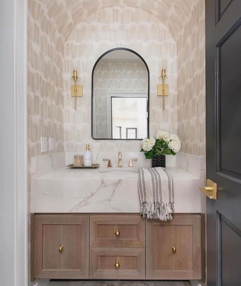 Powder Bathroom round up 🛁 These small spaces can be so tricky to design and tempting to go basic grey/white black/white. BUT they can be such a fun exploration of dramatic elements and bold pops of color! . . . . . . . . . By: @lisaclarkdesign, AI @vivirdesign, AI @houseliftdesign, @andreawestdesign, @blancmarineliving, @heidiwoodmaninteriors, @perrywalter #interiordesigner #interiordesign #californiainteriordesigner #socaldesigner #sandiego #sandiegohomes #coastaldesigners #localcontractor... Powder Room Dramatic, Romantic Powder Room, Wallpaper Powder Bathroom, White Wallpaper Bathroom, Half Bath Layout, Bold Powder Room Ideas, Funky Powder Room, Powder Room Ideas Wallpaper, Fun Powder Room Ideas