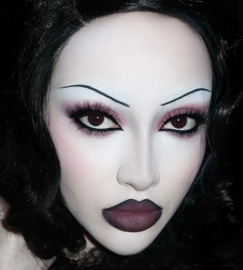 Traditional Goth Makeup, Goth Eye Makeup, Dark Makeup Looks, Drag Make-up, Alt Makeup, Swag Makeup, Dope Makeup, Edgy Makeup, Goth Makeup