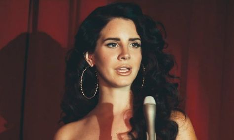 Lana Del Rey Ride | Lana-Del-Rey-Ride-Video-7-600x360 Lana Del Rey Hair, Lana Del Rey Ride, Lana Del Rey Art, Stealing Beauty, Cowgirl Style Outfits, Lana Rey, Elizabeth Grant, Black Curly, Lana Del Ray