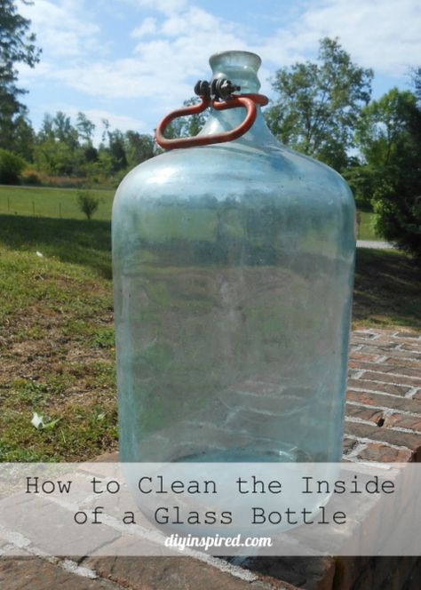 How to Clean the Inside of a Glass Bottle Jugs Decor, Glass Jugs Crafts, Glass Jugs Decor, Wine Jug Crafts, Reuse Water Bottles, Recycled Artwork, Jug Decor, Large Glass Bottle, Glass Water Jug